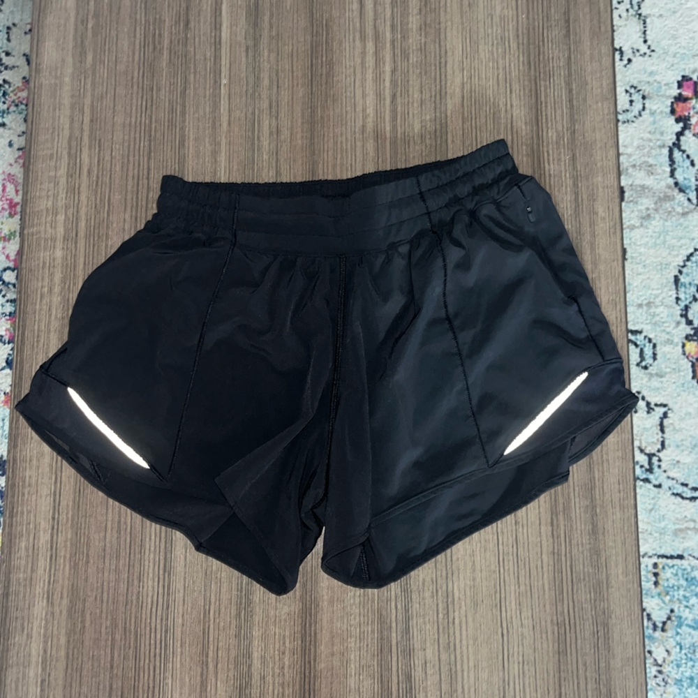Lululemon hottie hot short
